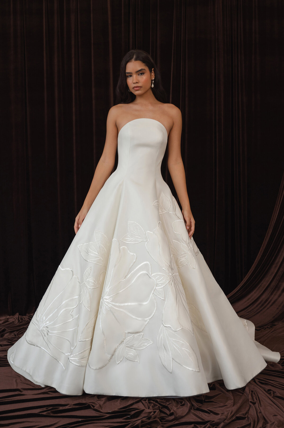 Timeless Wedding Gowns 