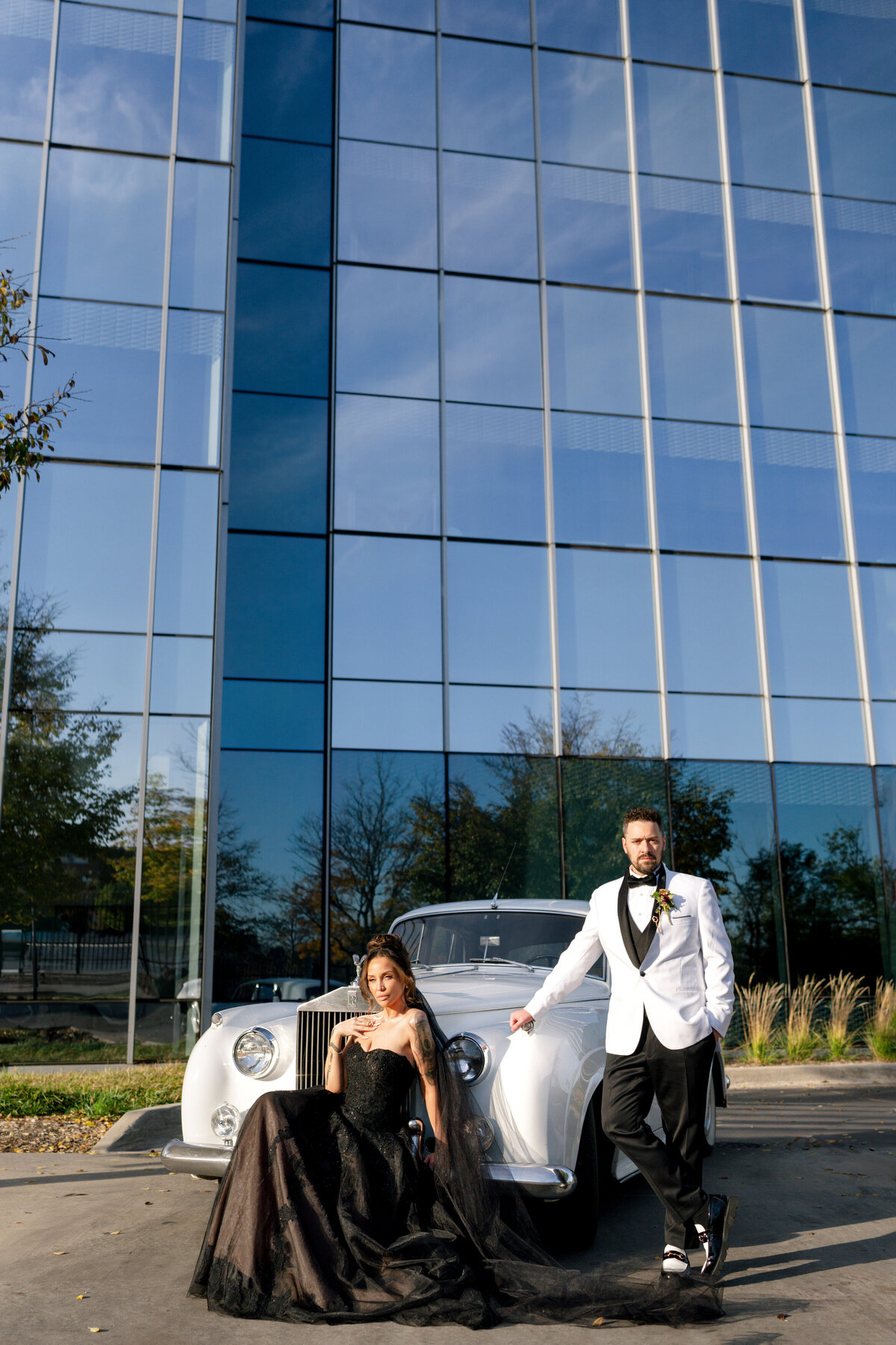 Berlez-Aspen-Avenue-Chicago-Wedding-Photographer- Clementine-Events-Thistle-&-Plume-Shannon-O’Brien-Makeup-Daniela-Kosta-Beauty-Sarabande-The-Robey-Vogue-Magazine-Editorial-Edgy-83