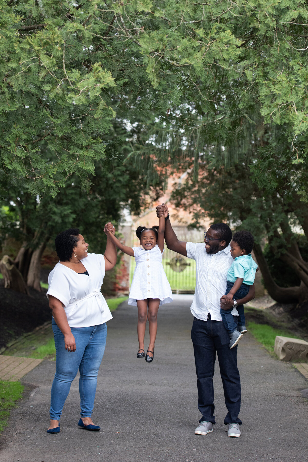 happy_family_portrait