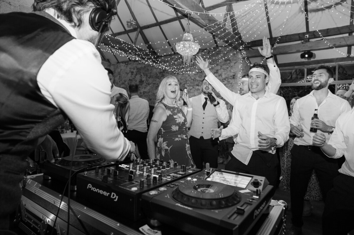 Late-night-wedding-photos-1009
