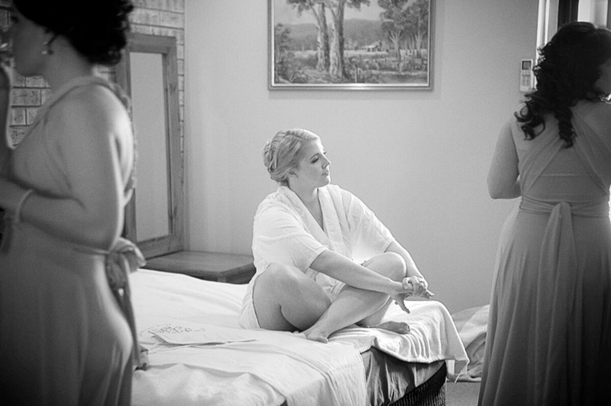 bridesmaids getting ready in Longreach, QLD