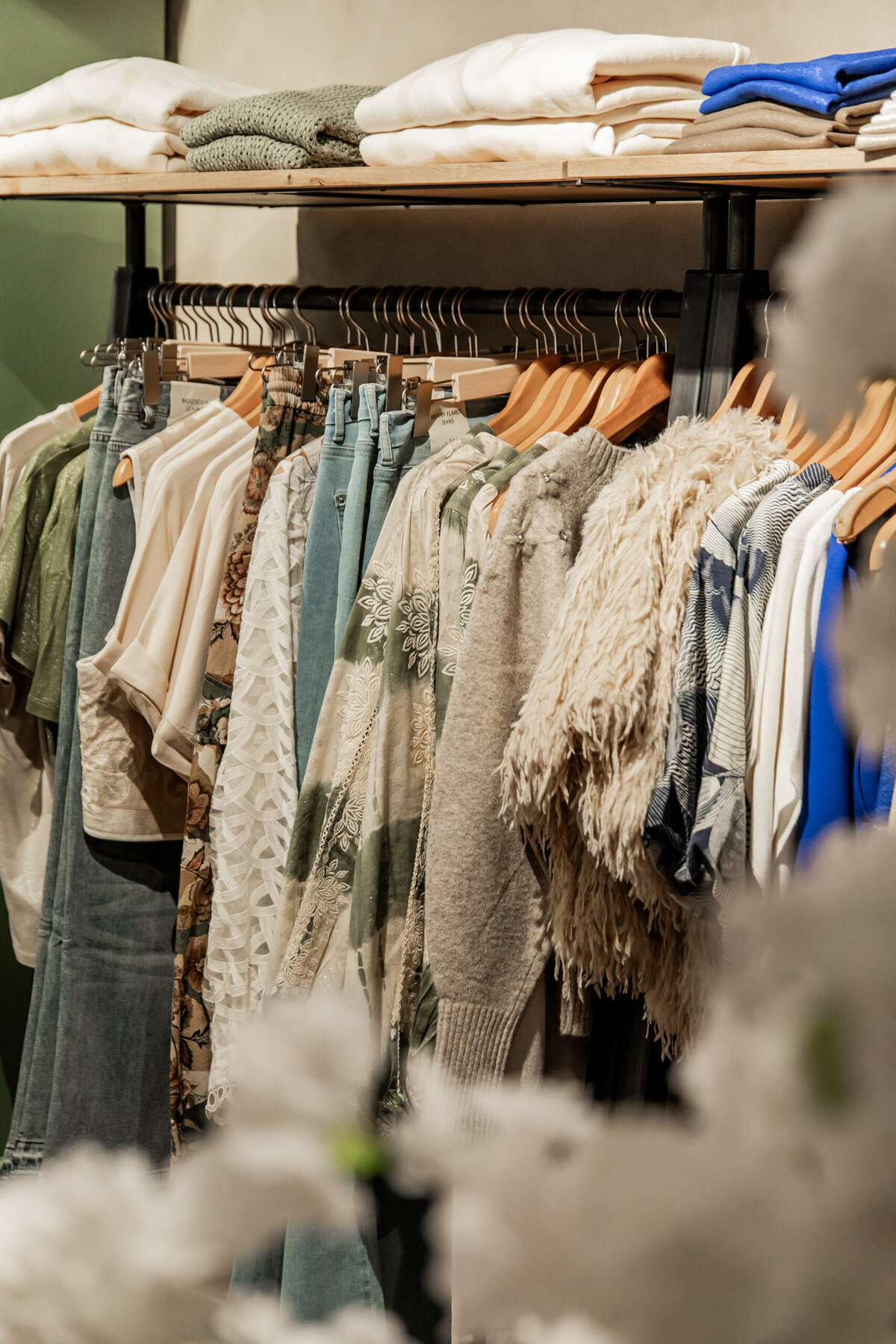 Opening Woven with love - web formaat - by Laura Emma-5