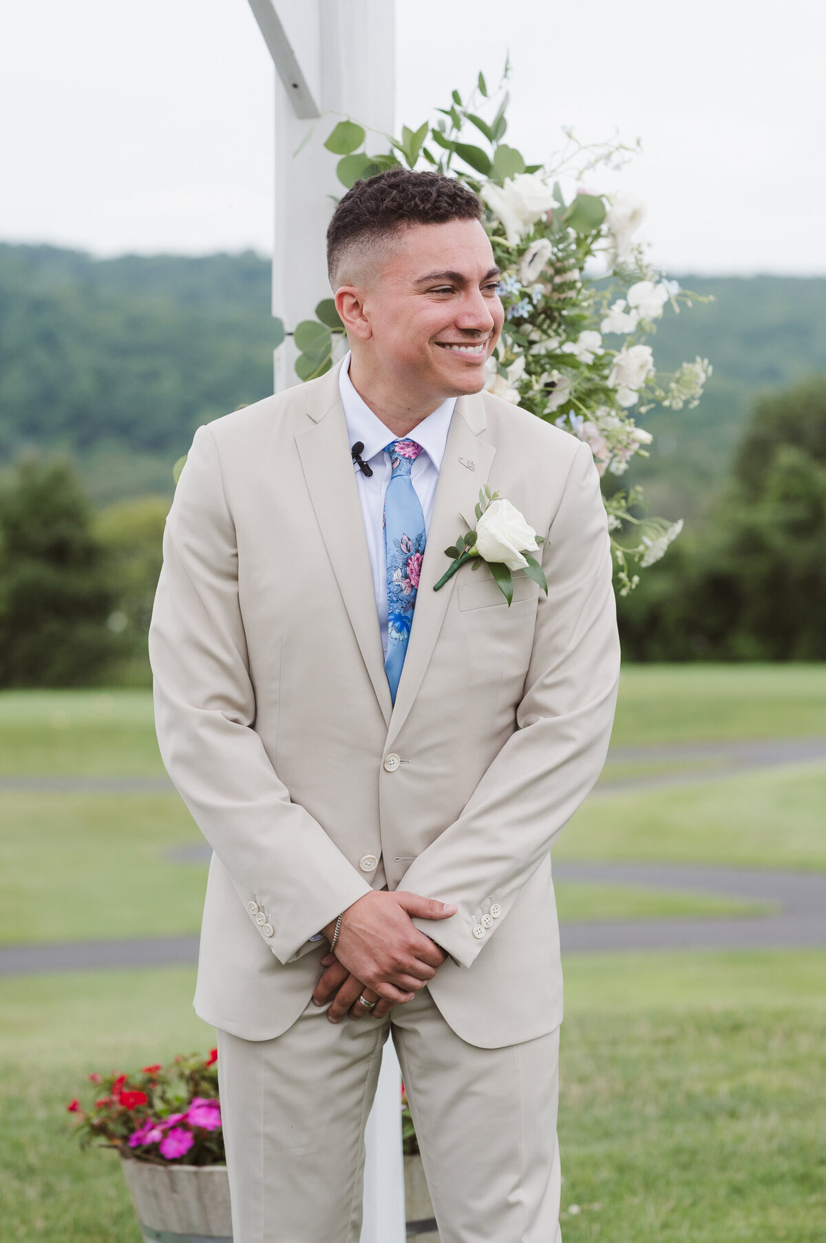 wedding-ceremony-photos-by-suess-moments-at-skyview-golf-club-new-jersey