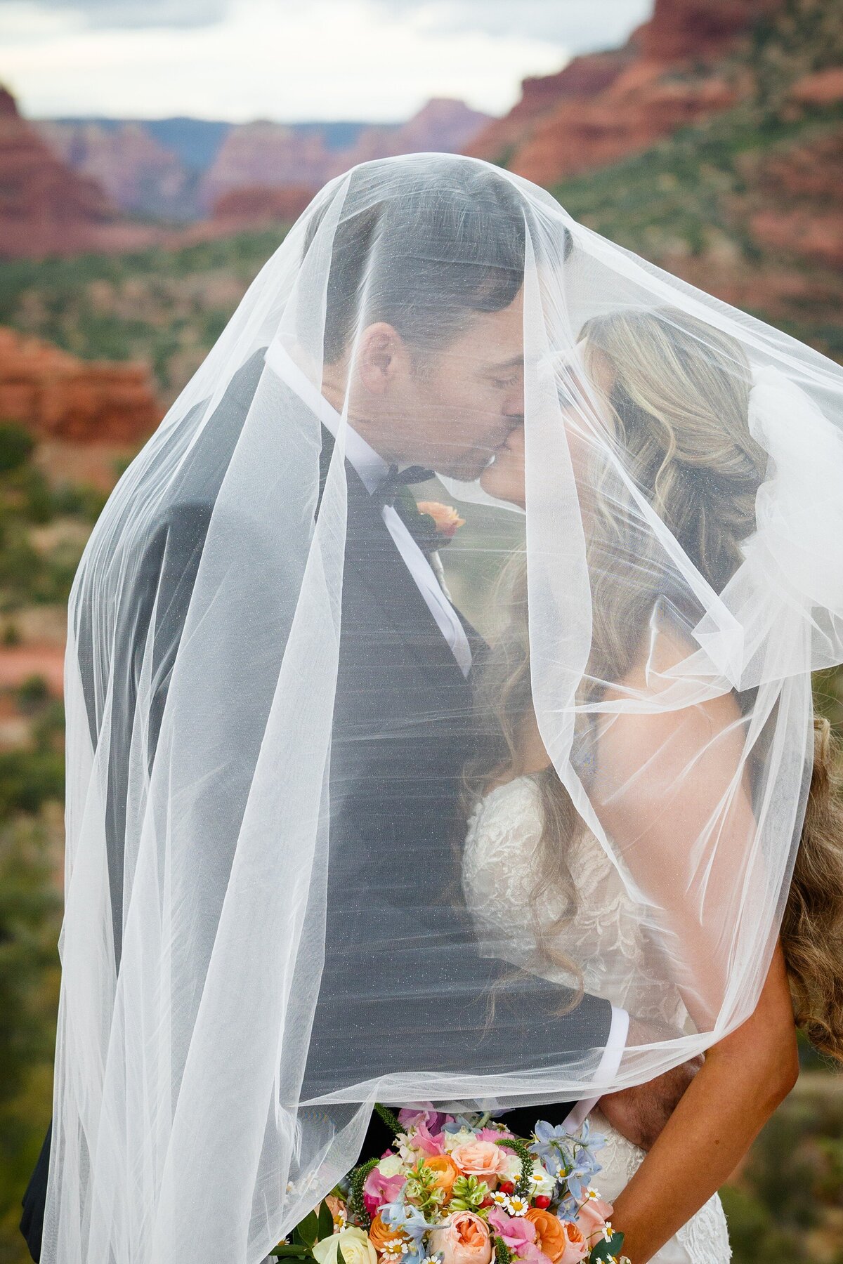Bell_Rock_Heart_of_Sedona_Arizona_Danielle_Holman_Wedding_Photography_0032