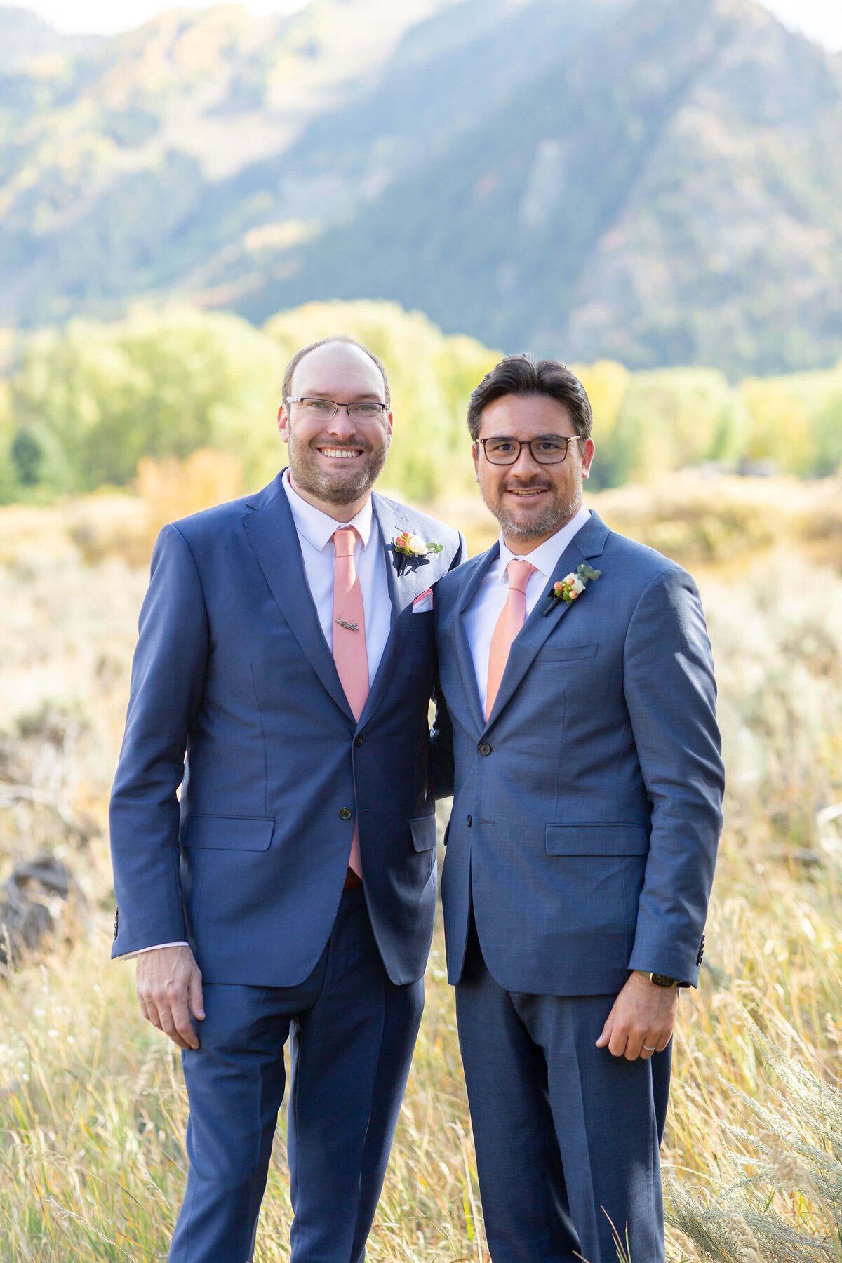 fall-aspen-meadows-wedding-groom-officiant