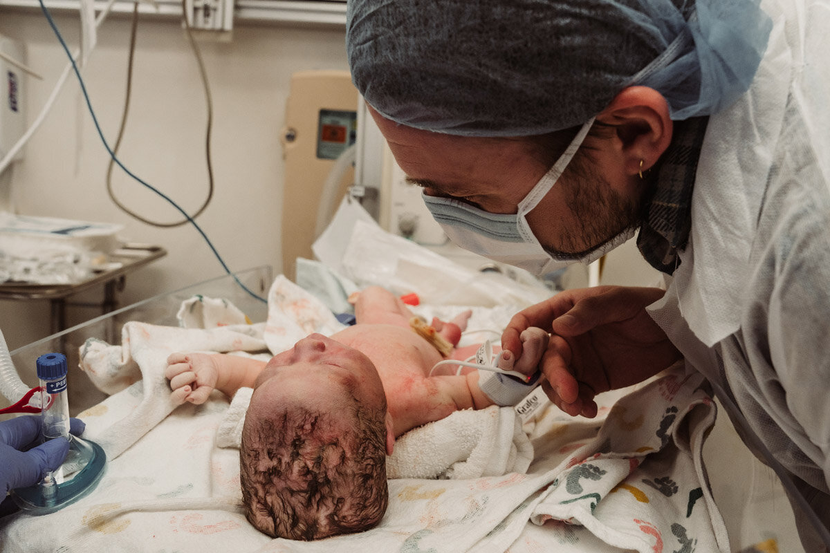 cesarean-birth-photography-natalie-broders-d-088