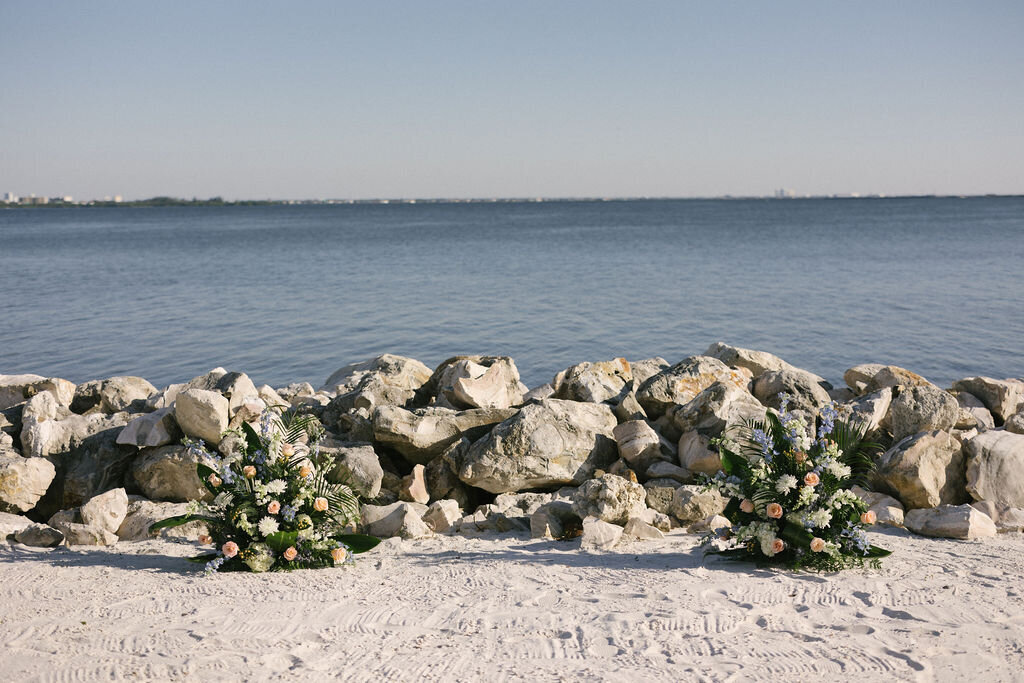 emily-plank-photo-the-current-hotel-florida-elopement-chantilly-chic-celebrations-1