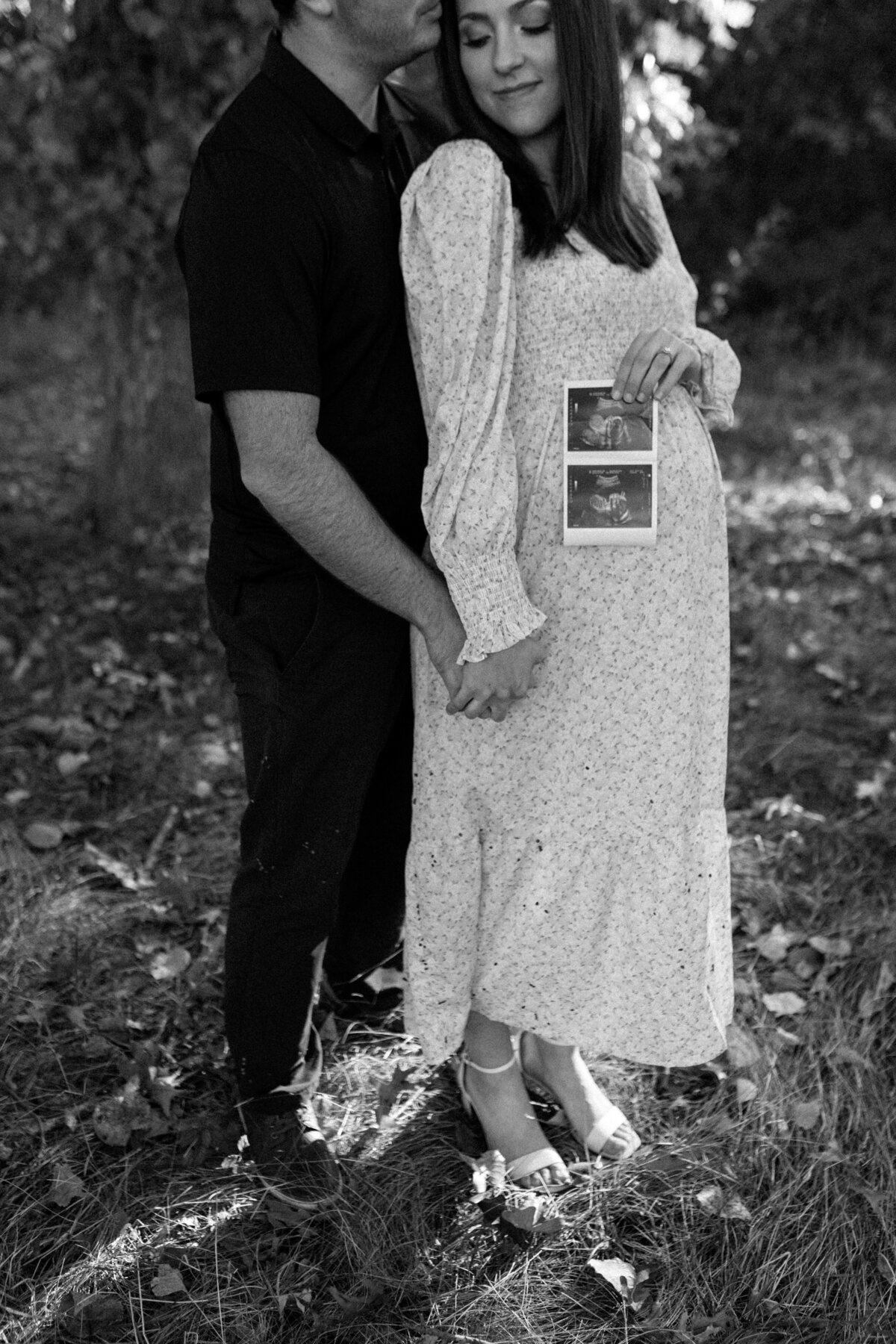 windsor-maternity-fall-photo-session0094