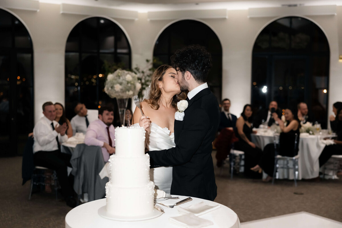 138_riskyexposure_marley-simon_las-vegas-elopement-photography
