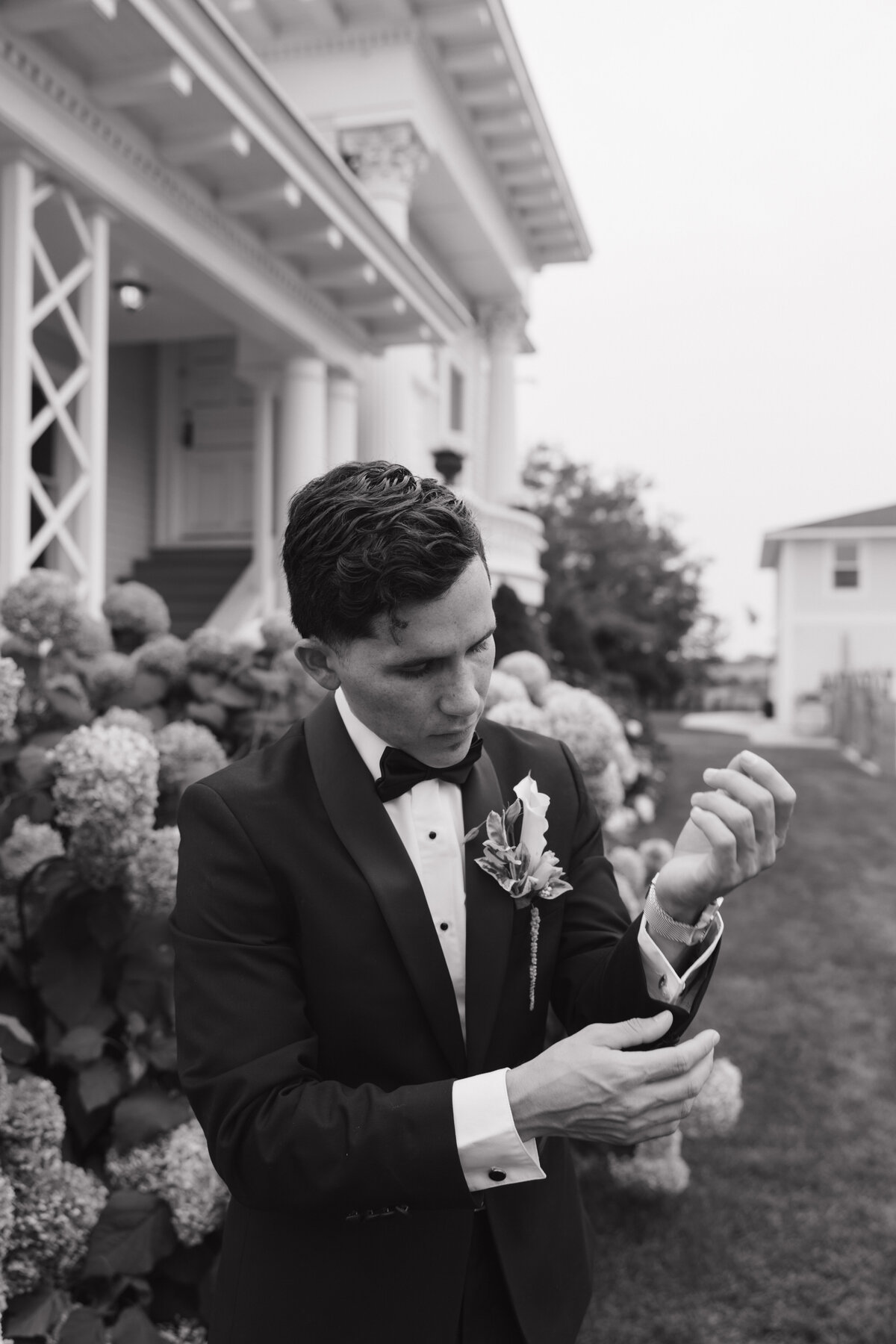 Groom’s emotional moment photographed by Puerto Rico elopement photographer


