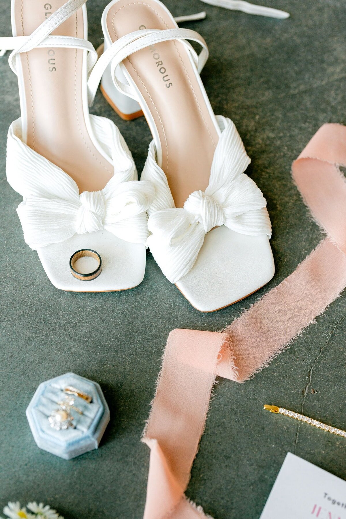 bridal-shoes-details