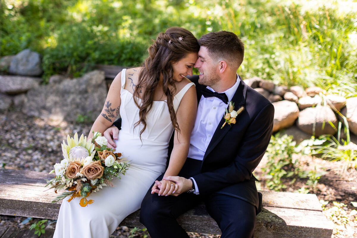 Wedding-Photographer-In-Des-Moines-Couple-Family-Farm-Wedding