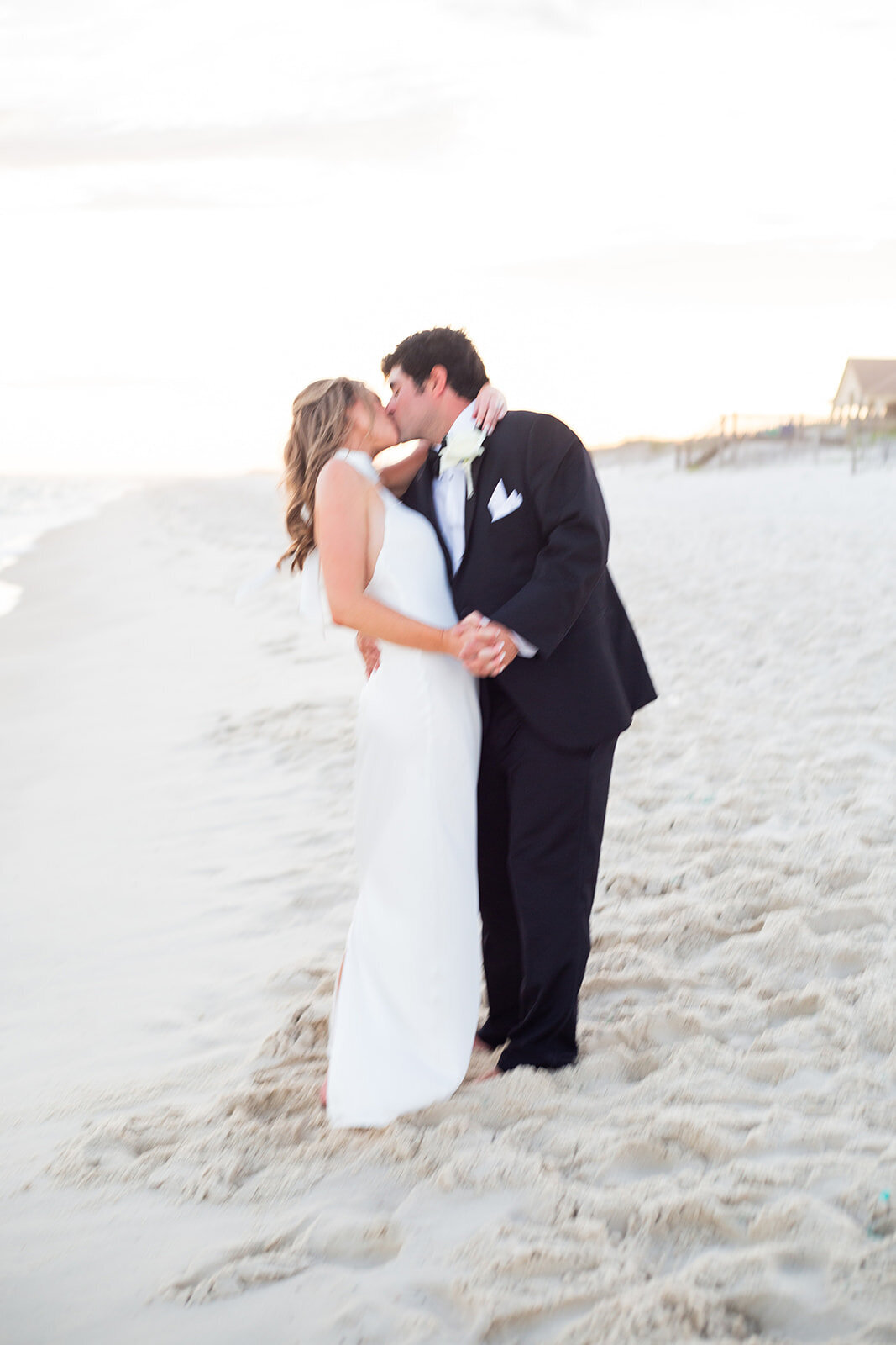 Destination-Wedding-Beach-Kiser-Images64