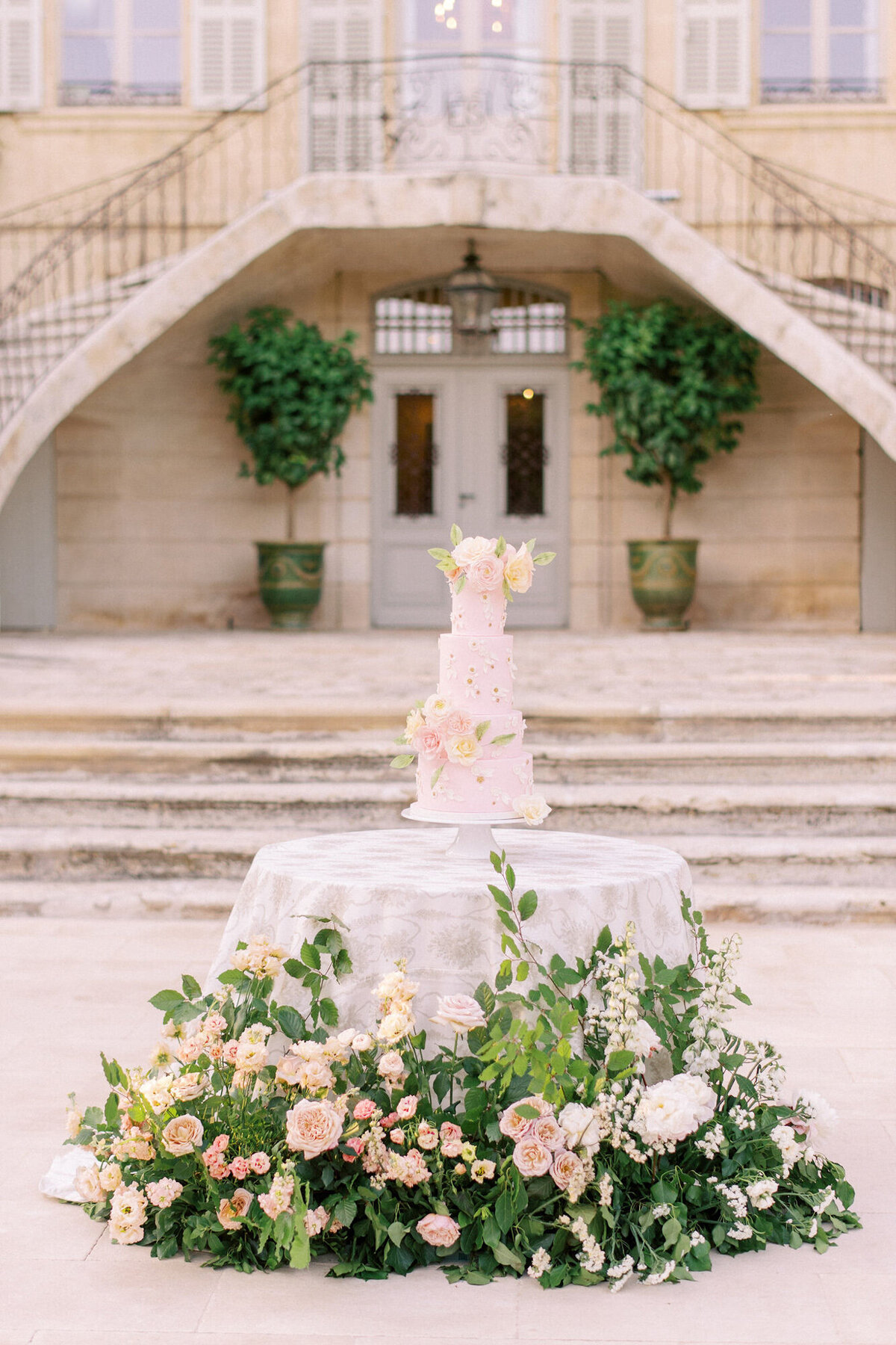 Maïlys Fortune Photography Husband Wife Wedding Weddings Photography France Switzerland Italy Timeless Dreamy Imagery Bilingual French English Destination Weddings Destination Wedding Provence French Riviera Paris Lake Como Tuscany99