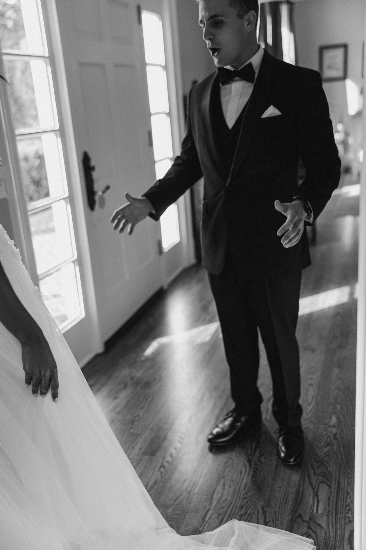 unscripted-unposed-editorial-fashion-wedding-photographer-NYC 52
