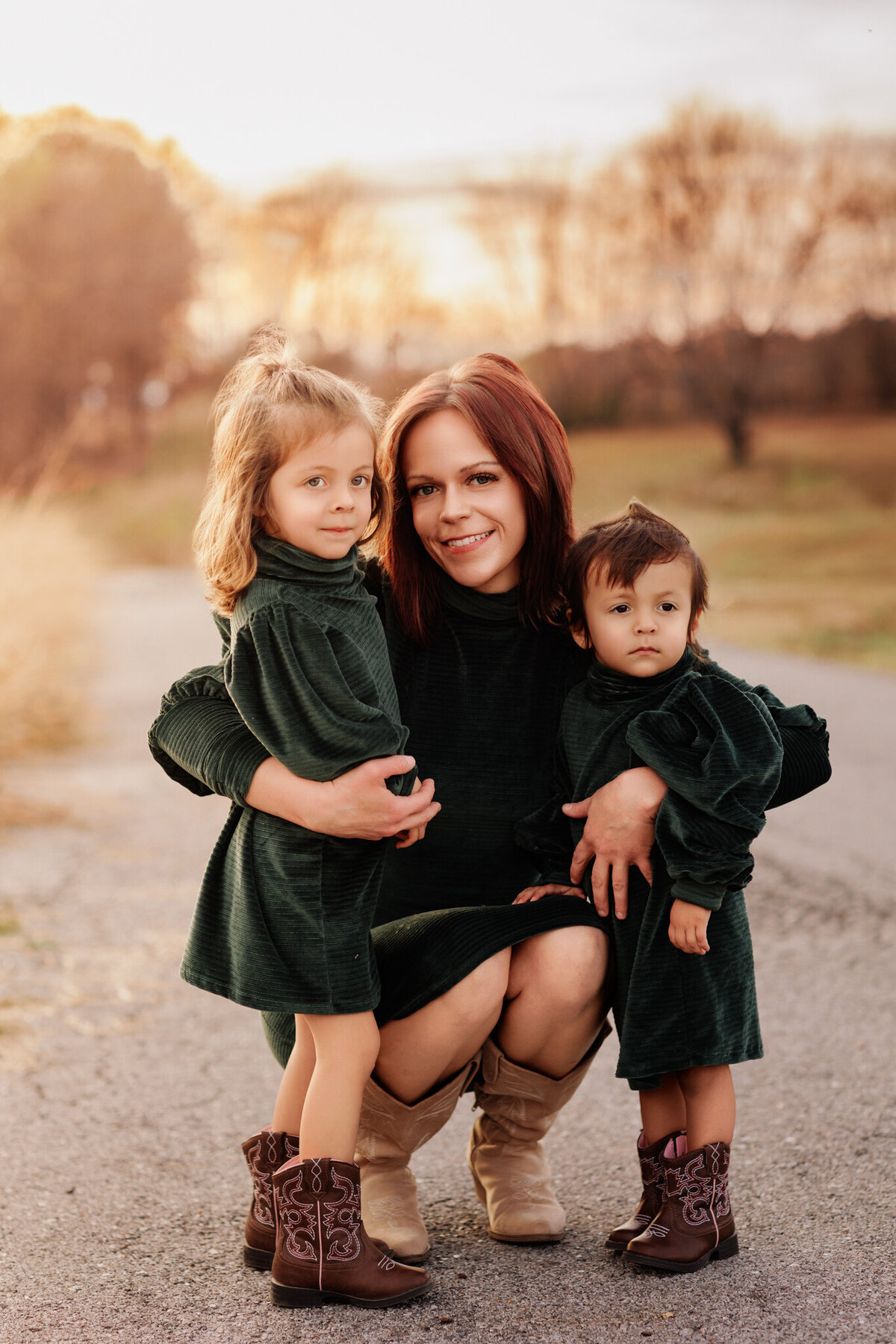 NWA family photographer, Northwest Arkansas best family photography, family portraits near me, professional family photos, family photography packages