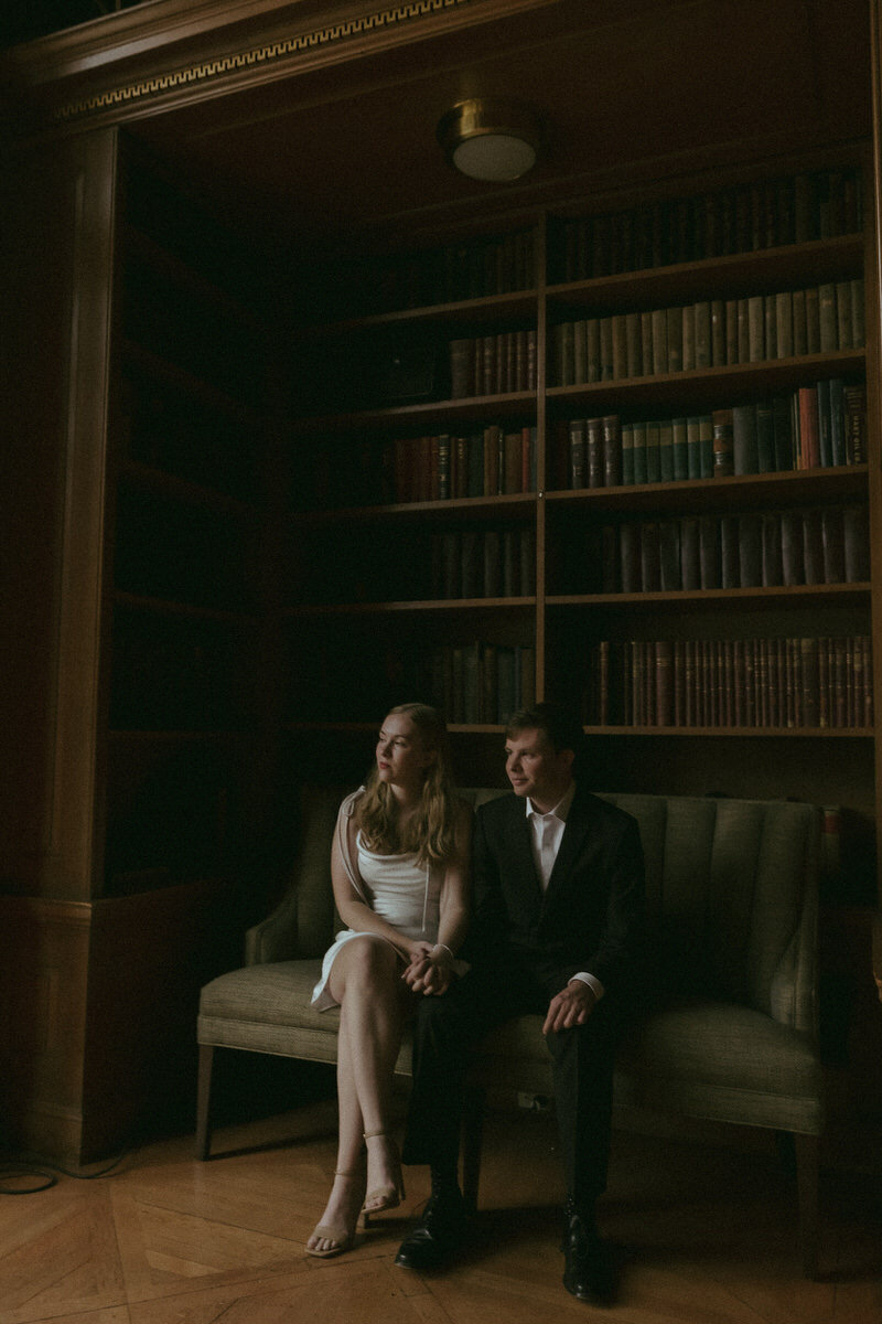 moody-library-engagement-couples-photos-illinois-allerton-park-rachael-marie-photography-2