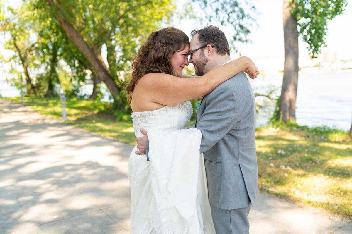Oshkosh-Wisconsin-Wedding-Photographer09