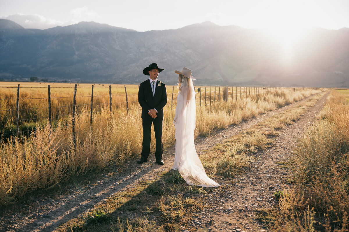 jacqueophoto_Alyssa_Daniel_Sneakpeek-107