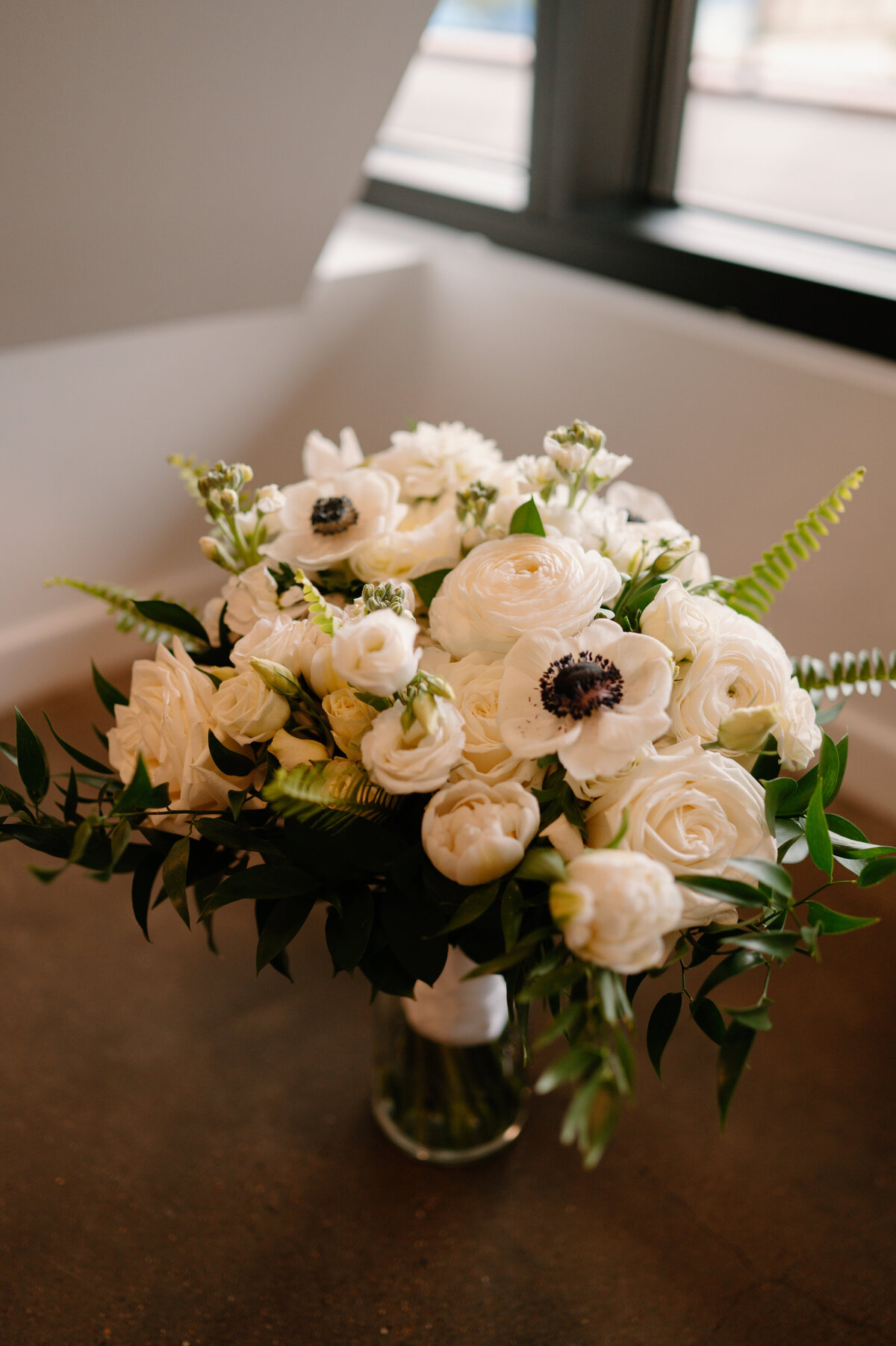 variety- white-flowers-bridal-bouquet