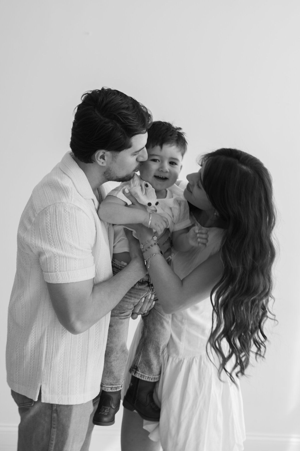 Abigail Anne Photography Storytelling Wedding Photographer in Colorado and Chicago — Family Photo 34