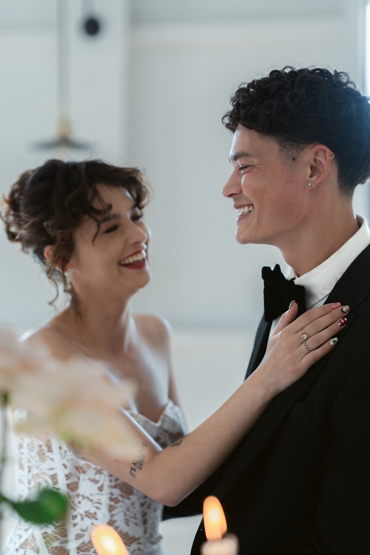 timeless-romantic-luxury-wedding-brideandgroom-laughing-london-photography