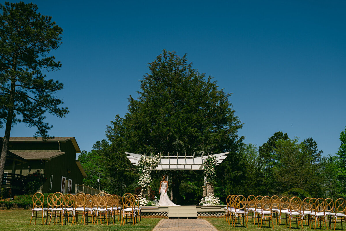 ravenshutleystudios-ivystyledshoot-sneak-1009