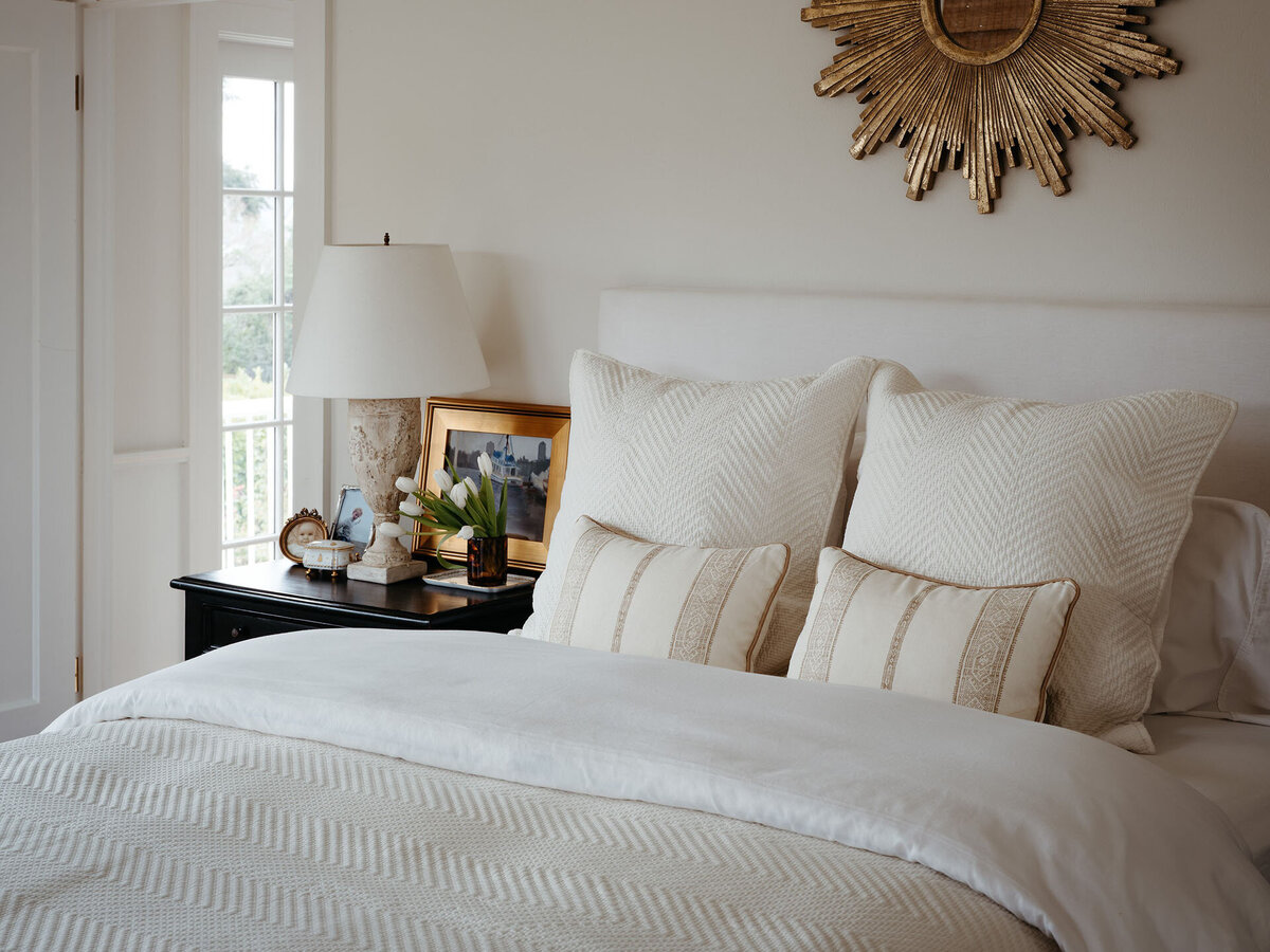 15-classic-cream-bedroom-gilt-sunburst