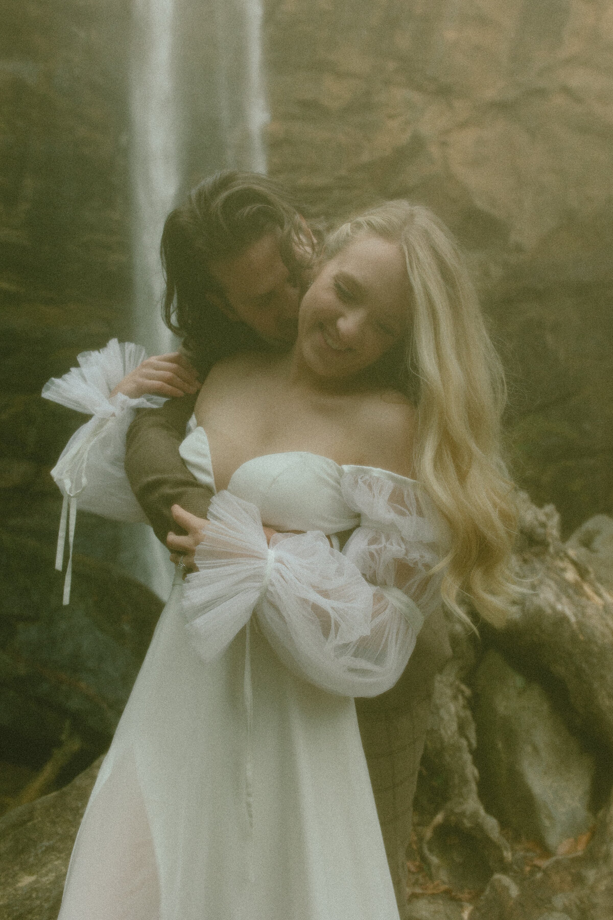 toccoa-falls-georgia-waterfall-whimsical-elegant-elopement-94