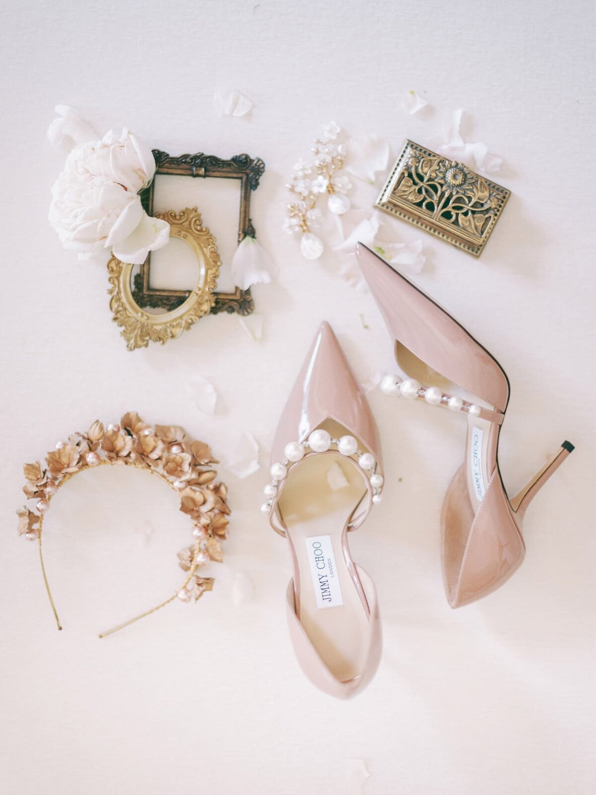 Flatlays-Ephrusi-Wedding00001