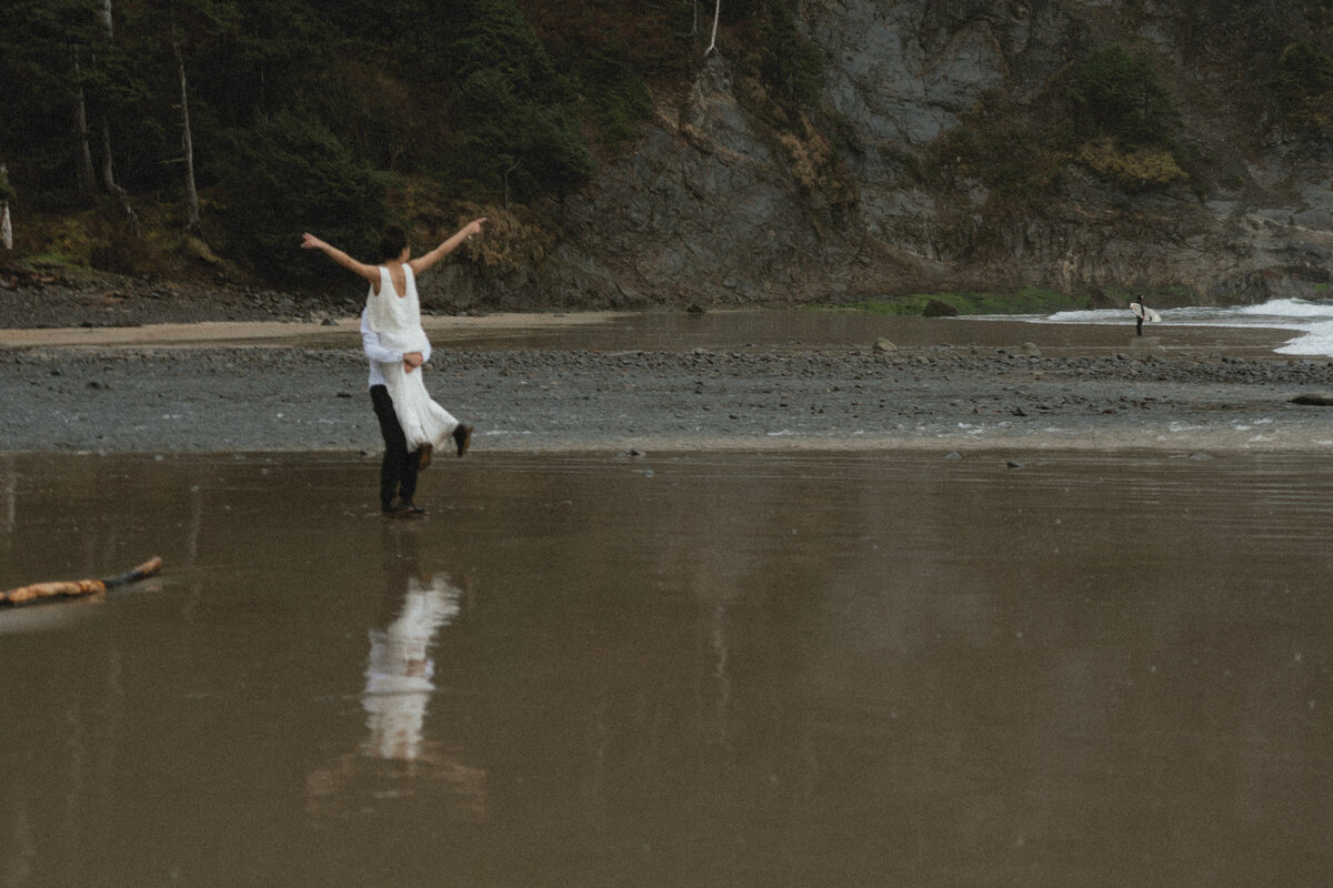 elopement oregon short sands beach - lizarrietaphotography-18