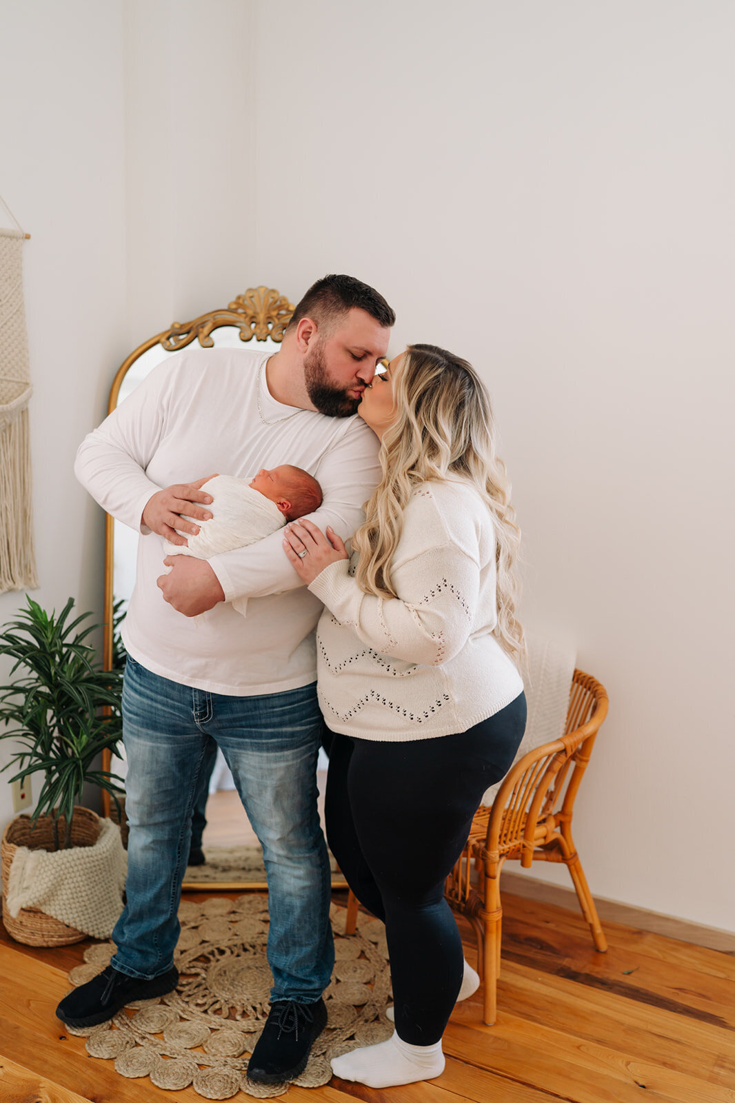 HAYES NEWBORN Selah Photo Co-95