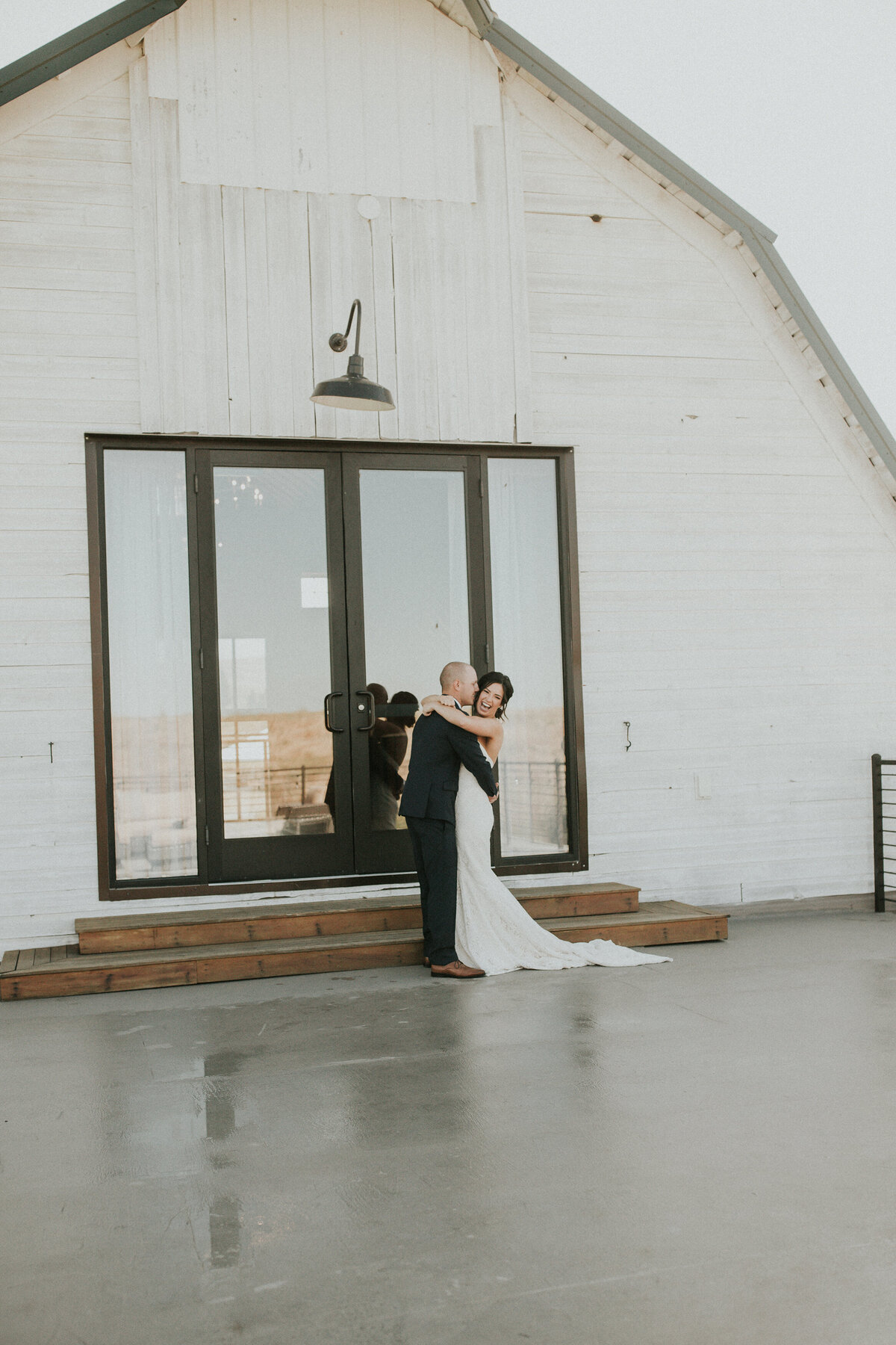 outdoor-barn-wedding-photography-montana-10