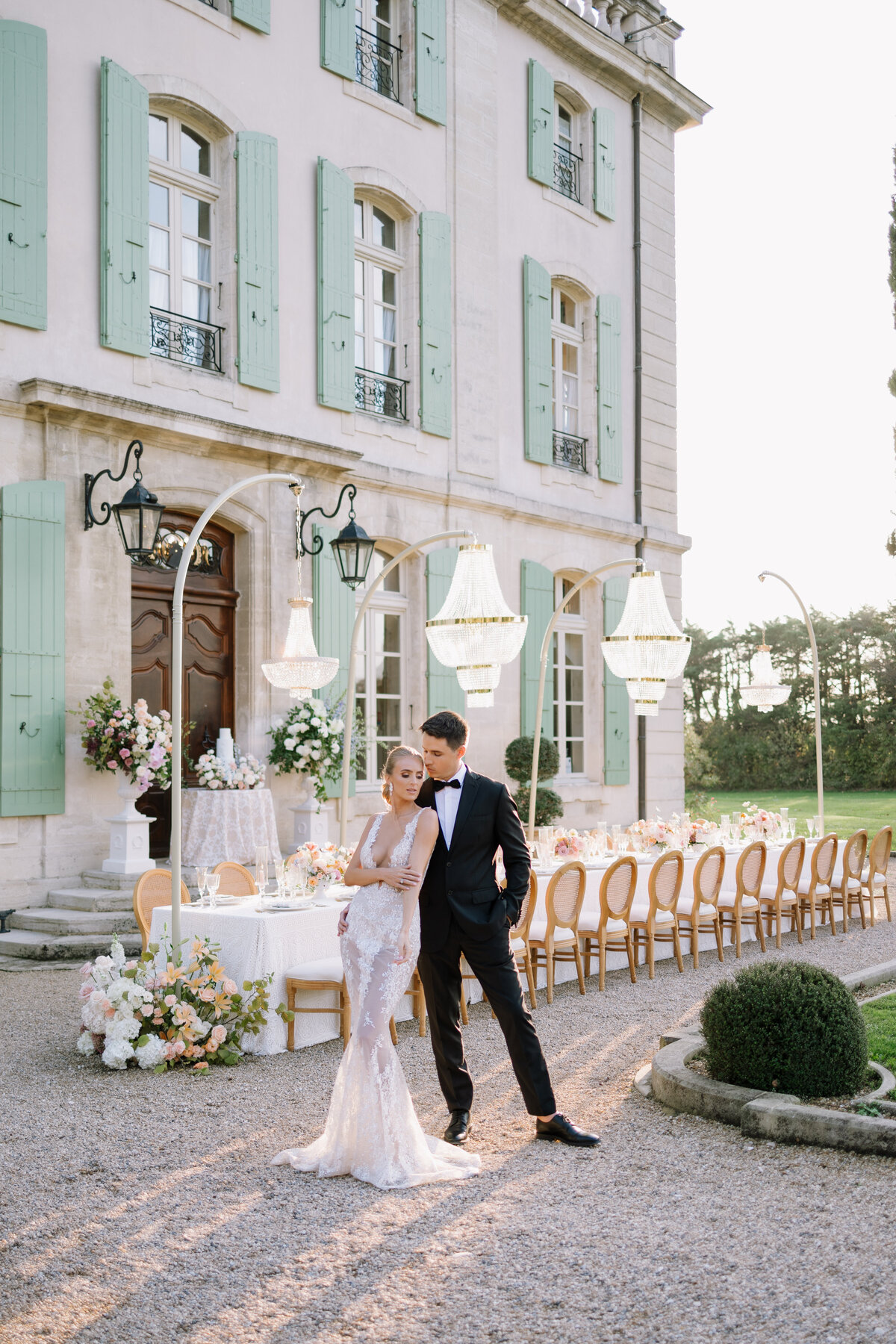 WEDDING COUPLE AT THE  Château de Tourreau