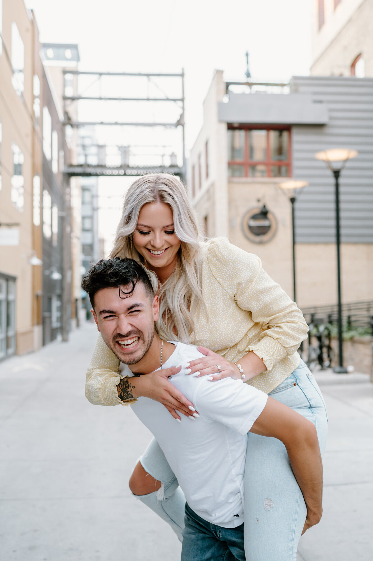 fargo-north-dakota-engagement-session-julianna-mb-photography-12