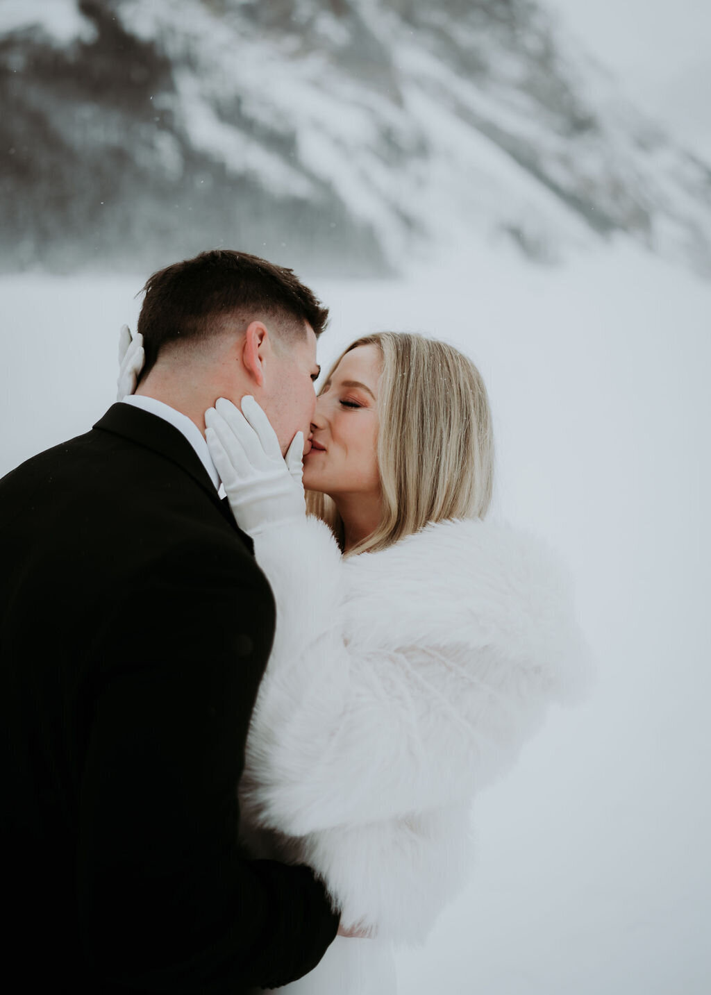 LakeLouiseElopement-S&V-NaomiJanePhoto-09908