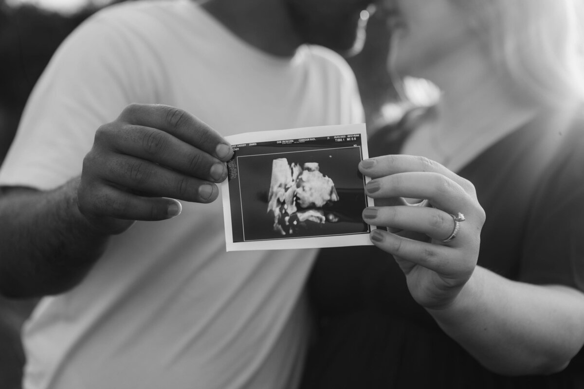midwest-maternity-wildflower-session-1