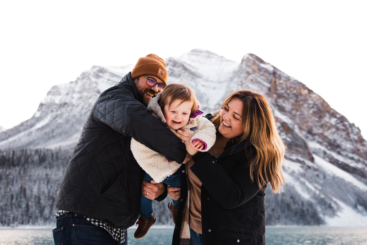 FamilyLakeLouise2023-6676