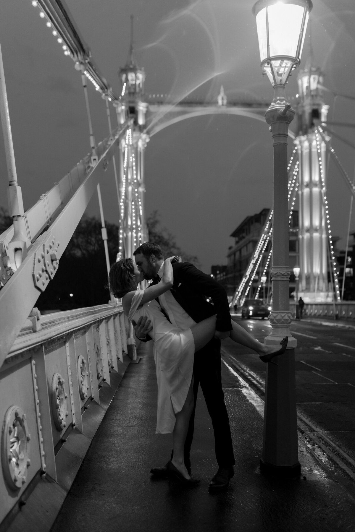 frankie&byron_Chelseatownhallwedding_londonwedding_lauradeanphotography_dorsetweddingphotographer-38