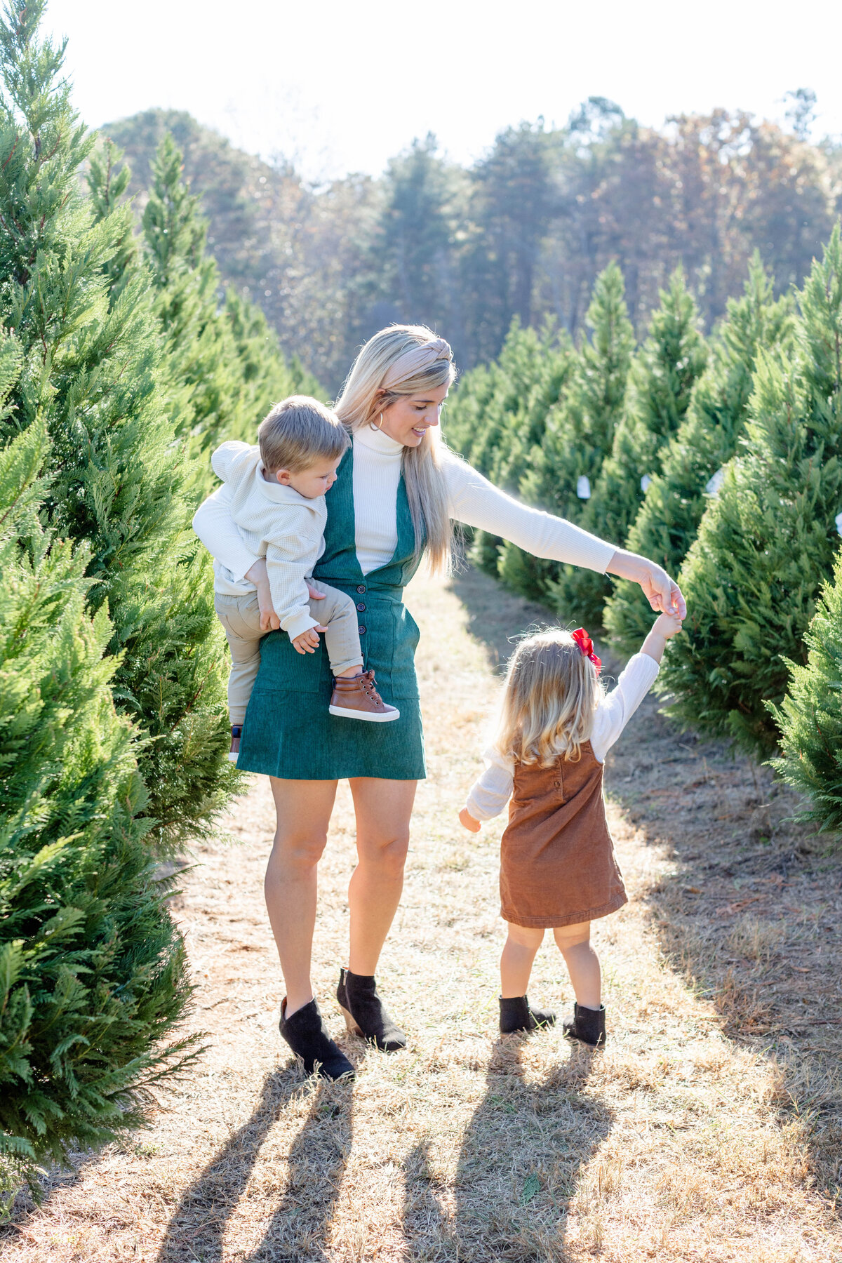 ChristmasTreeFarmMiniSessionGreenvilleSCJennyMacyPhotography-JessicaW-18