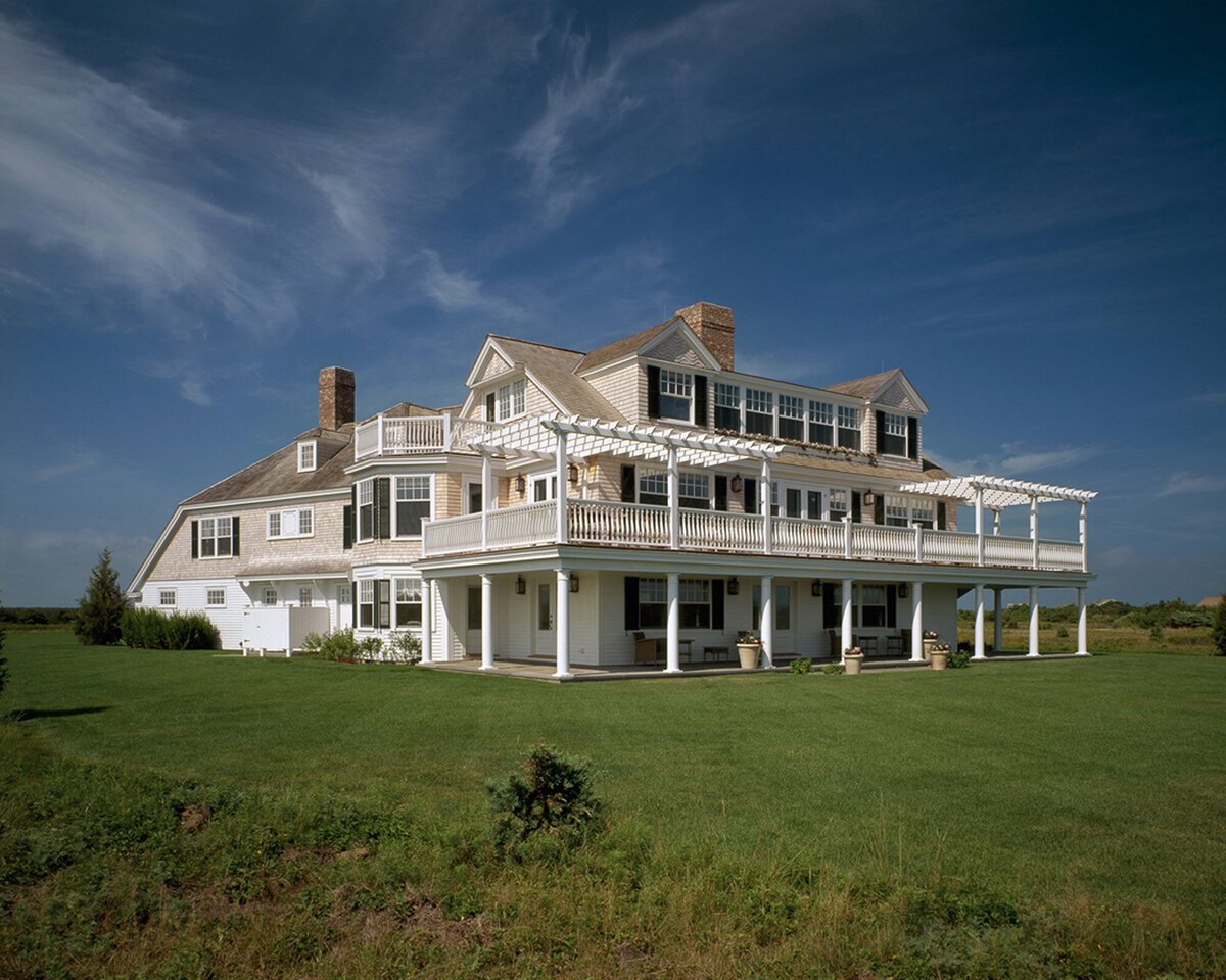 Colonial-Reproductions-South-Beach-Retreat (1)