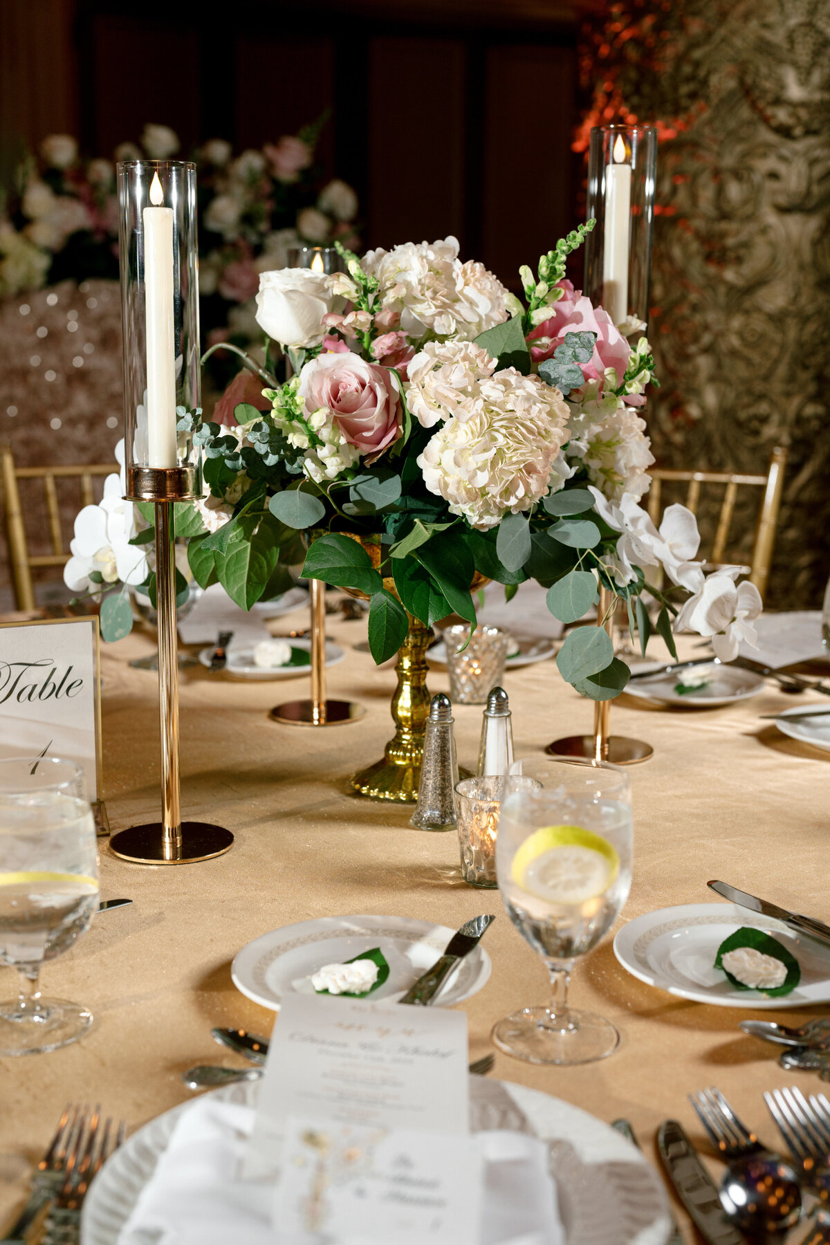 Berlez-Aspen-Avenue-Chicago-Wedding-Photographer-Windy-City-Wedding-Dance-Fulton-West-Event-Christmas-Session-125