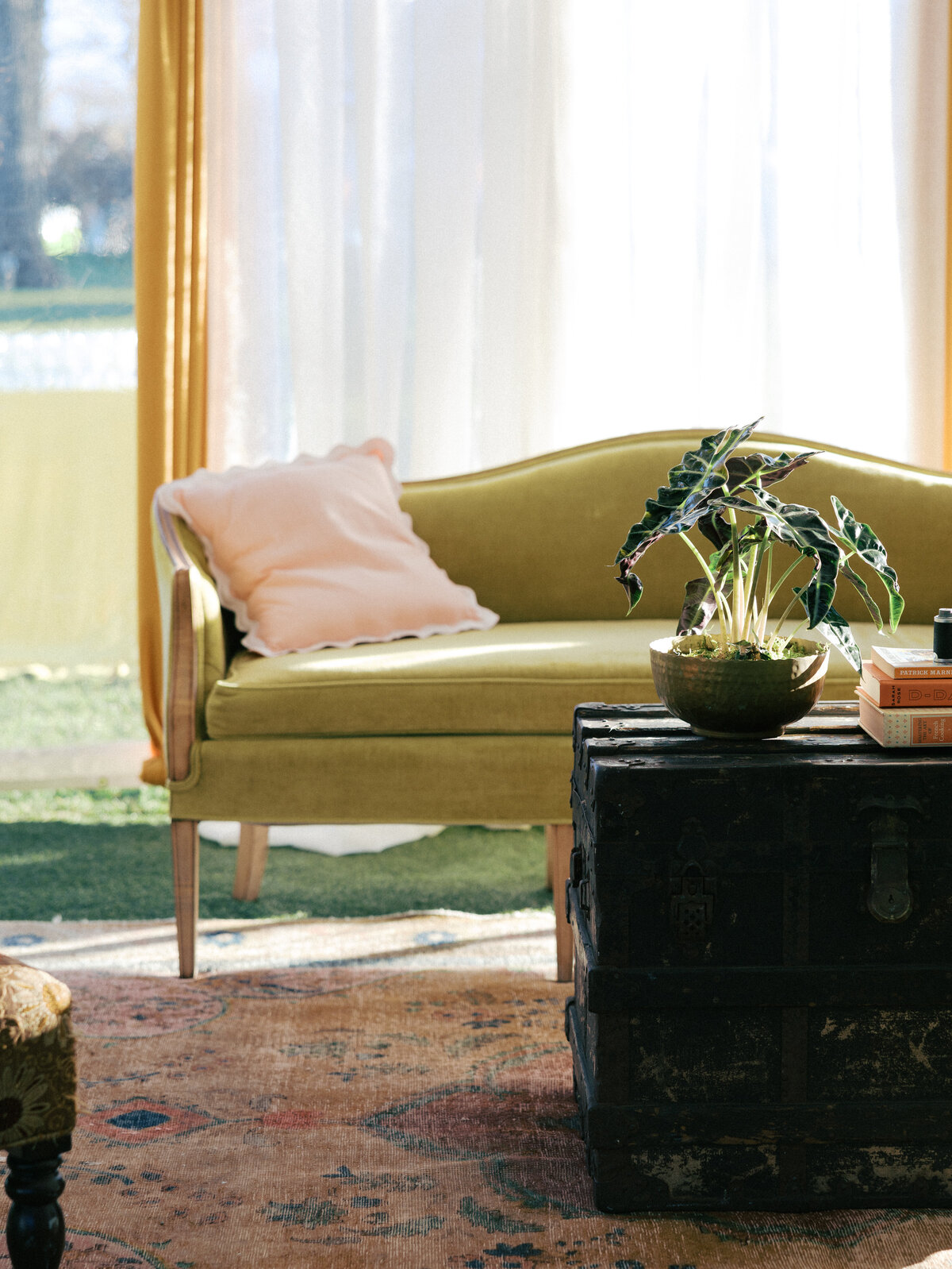 wedding-lounge-at-smith-farm-gardens