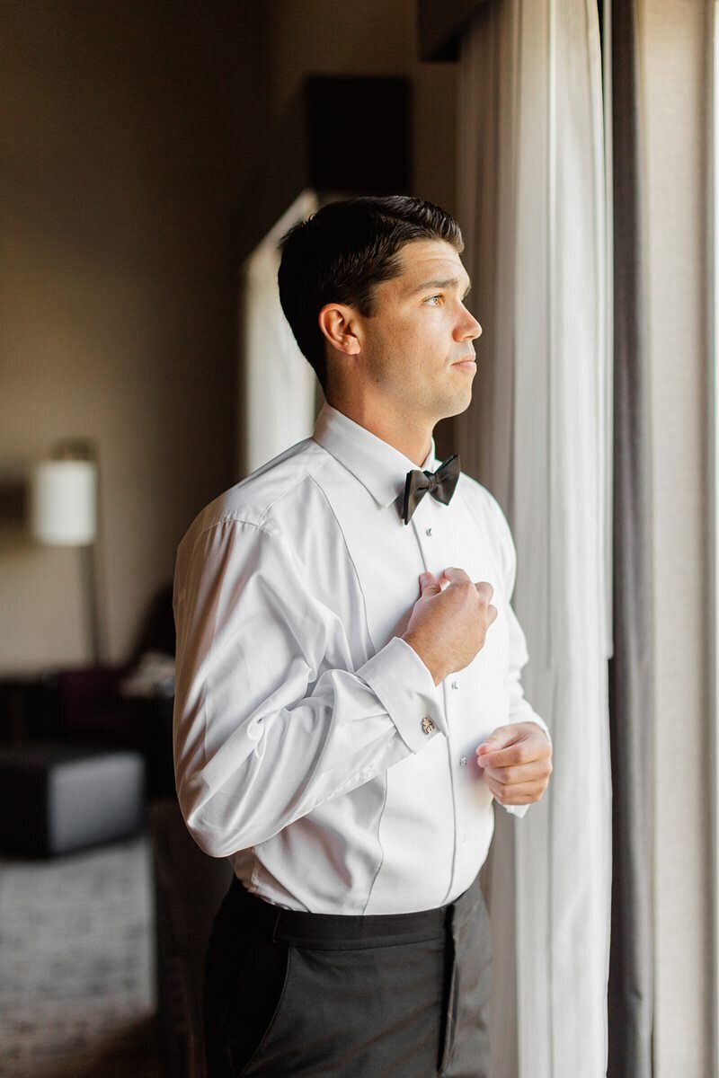 Classic Wedding at City Church of Evansville with Reception at ECC099