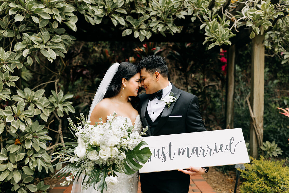 amber-whorter-sunken-gardens-florida-elopement-chantilly-chic-celebrations-17