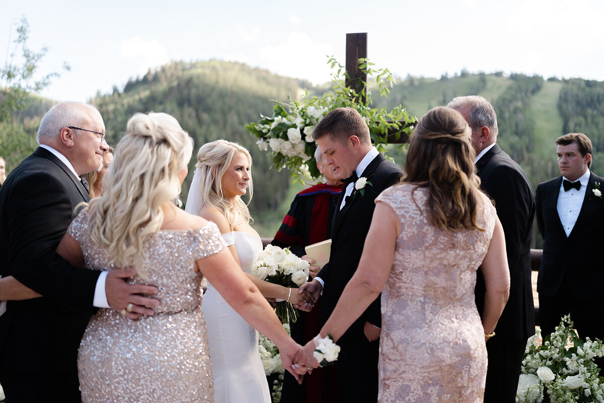 stein-eriksen-lodge-july-summer-park-city-mountain-wedding-pepper-nix-2212-1306