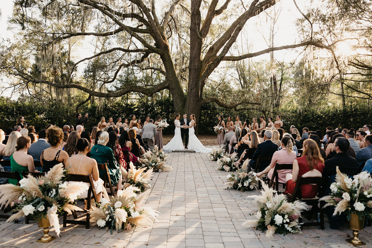 boho floral for ceremony with isle pieces
