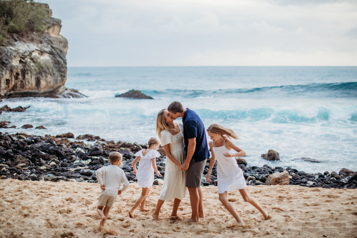 kauai-family-photographer-poipu-hyatt-sea-love-photography-36
