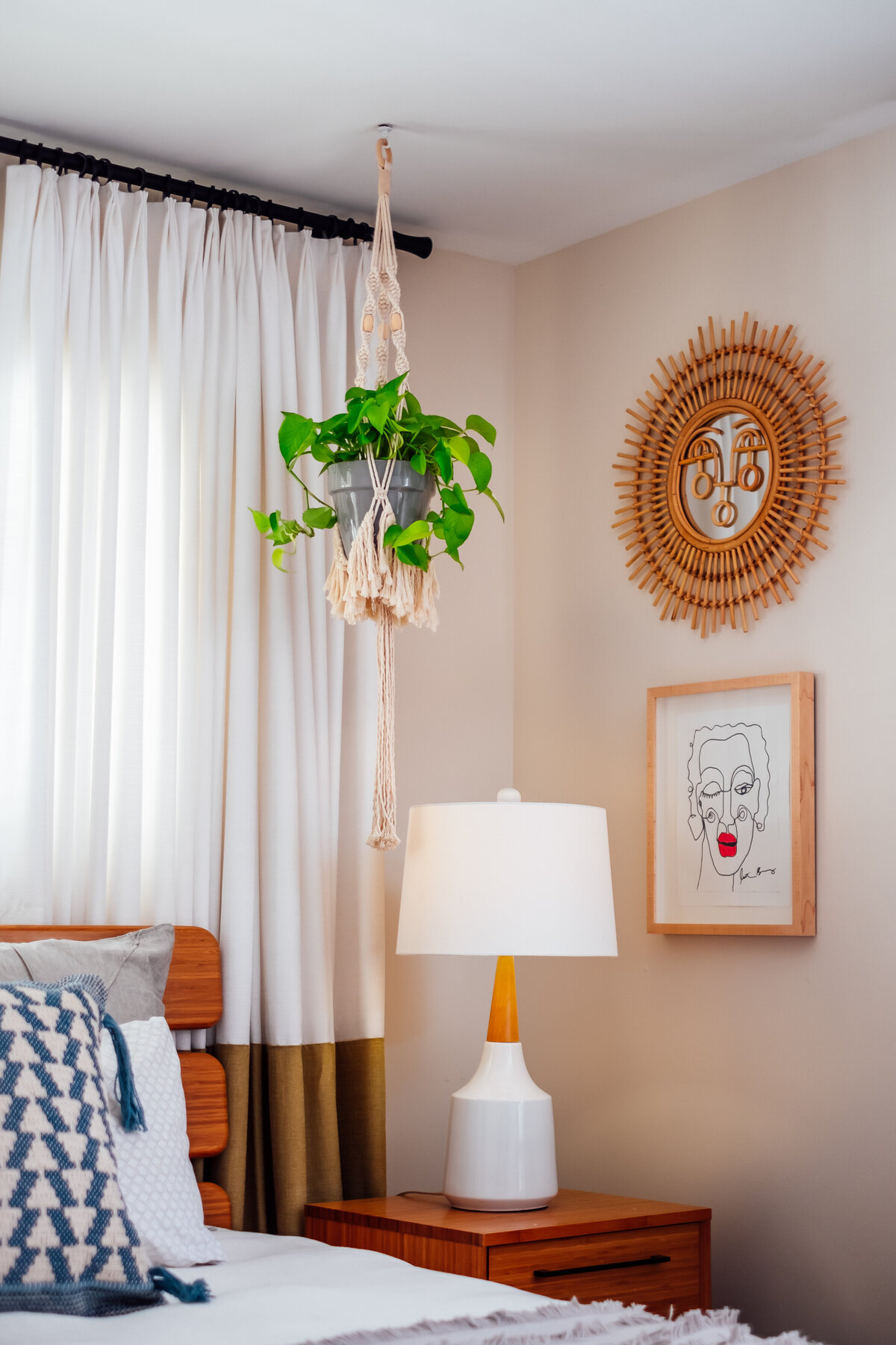 2019 Annie's Bedroom-4