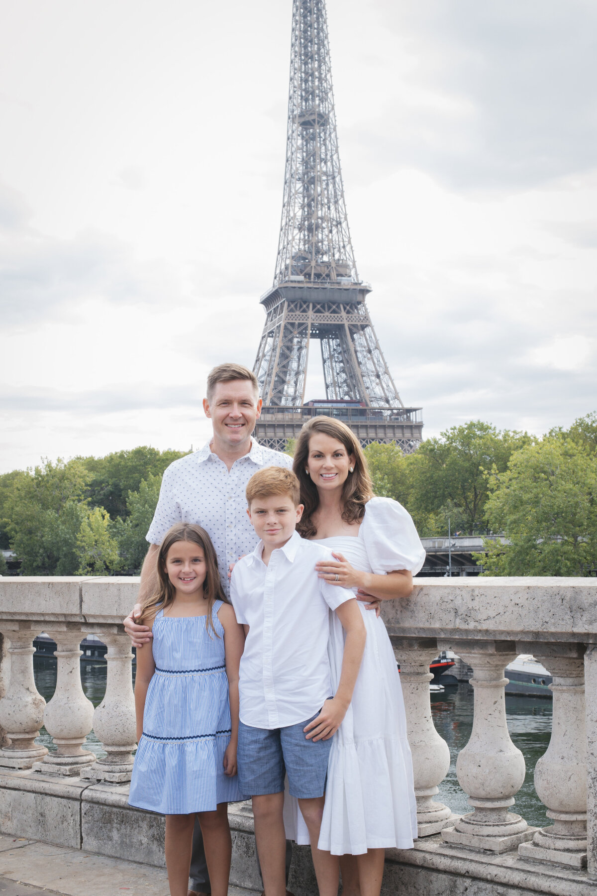 Eiffel Tower Family Photoshoot